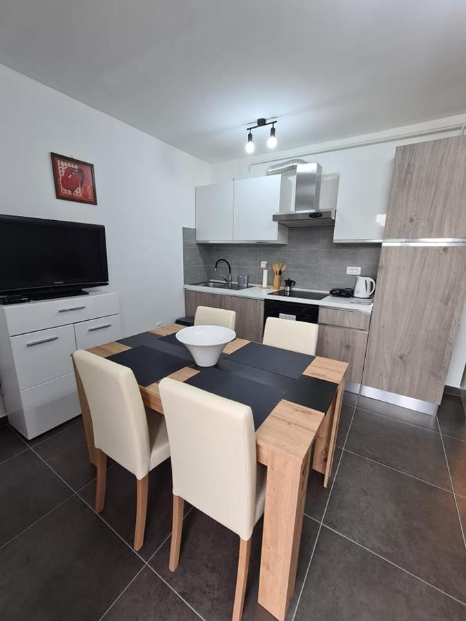 Valkane Beach Studio Apartment Pula Exteriér fotografie